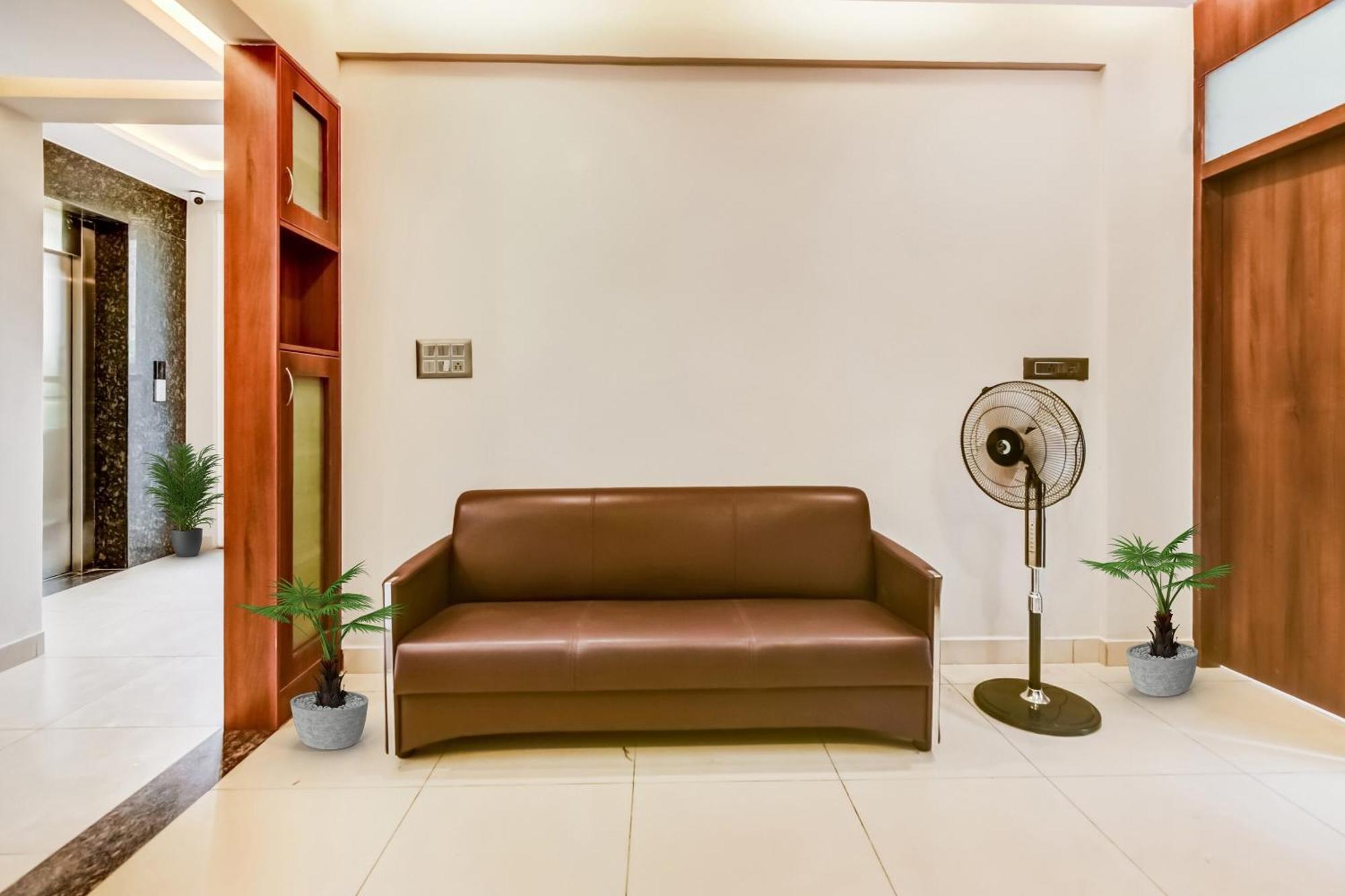 Collection O Yashas Serviced Apartment Vanivilasa Puram Eksteriør bilde